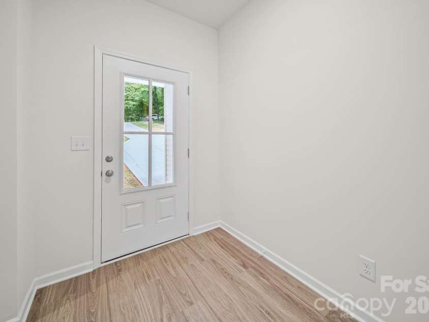 203 Hermitage Court, Shelby, NC 28150.  MLS# CAR4418450, YatesRealty ID 48171. Foyer