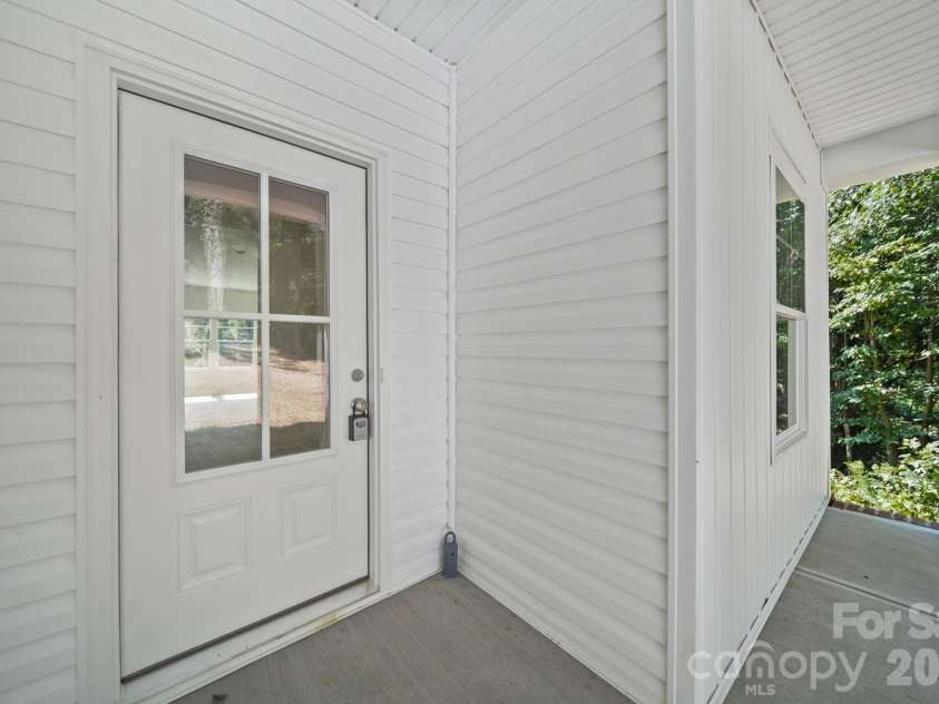 203 Hermitage Court, Shelby, NC 28150.  MLS# CAR4418450, YatesRealty ID 48171. Front Porch