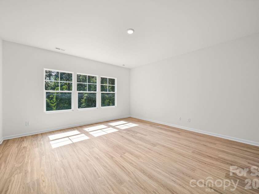 203 Hermitage Court, Shelby, NC 28150.  MLS# CAR4418450, YatesRealty ID 48171. Great Room
