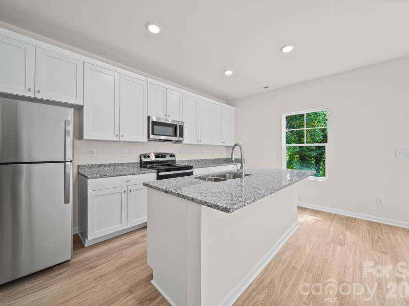 203 Hermitage Court, Shelby, NC 28150.  MLS# CAR4418450, YatesRealty ID 48171. Kitchen