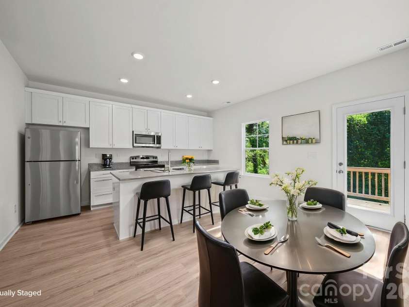 203 Hermitage Court, Shelby, NC 28150.  MLS# CAR4418450, YatesRealty ID 48171. Kitchen - Virtually Staged