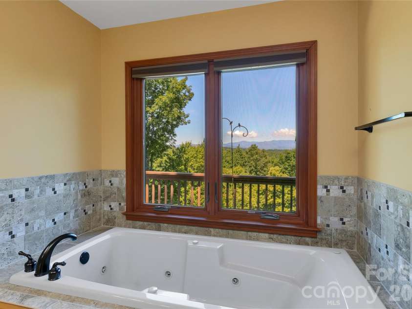 157 Kawani Lane, Brevard, NC 28712.  MLS# CAR4393607, YatesRealty ID 48172. 