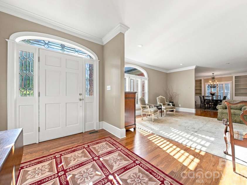 1515 8th Street, Hickory, NC 28601.  MLS# CAR4419363, YatesRealty ID 48175. 