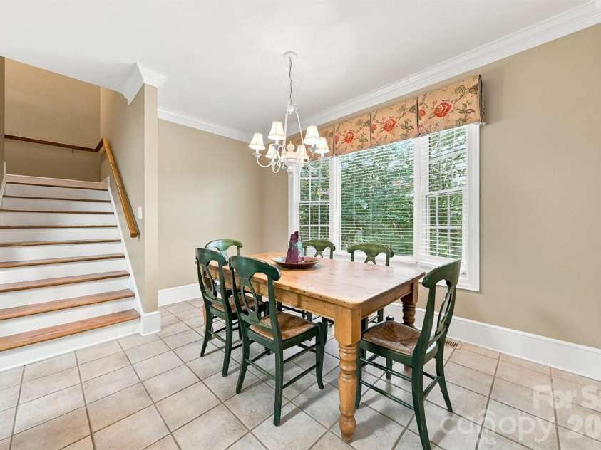 1515 8th Street, Hickory, NC 28601.  MLS# CAR4419363, YatesRealty ID 48175. 