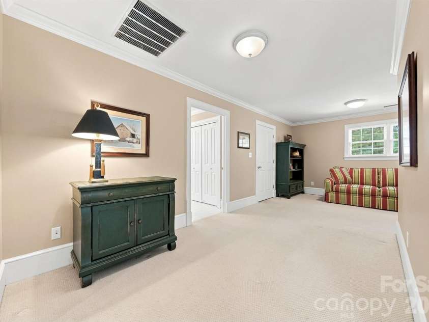 1515 8th Street, Hickory, NC 28601.  MLS# CAR4419363, YatesRealty ID 48175. 
