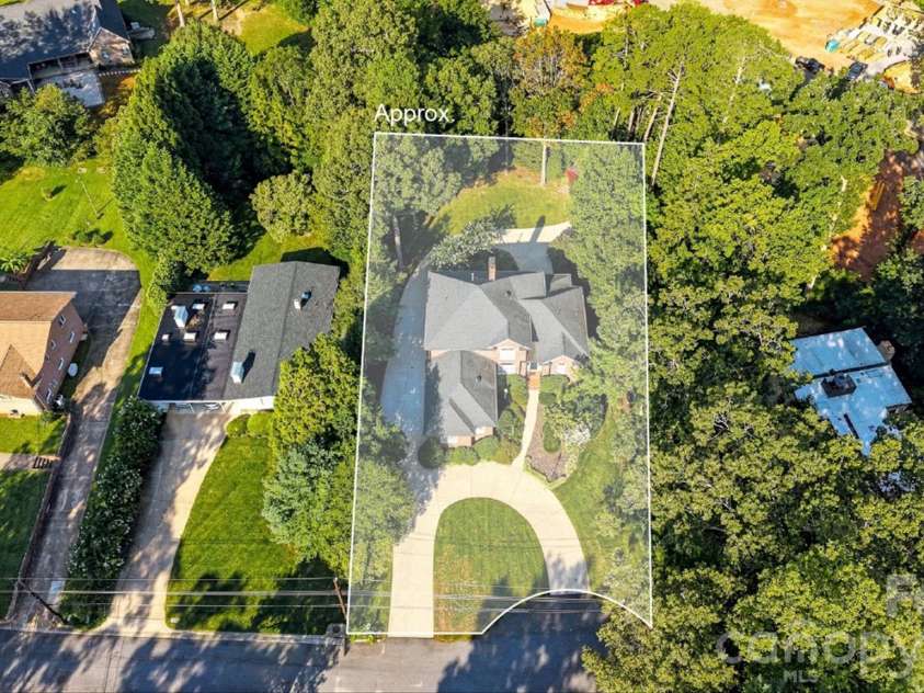 1515 8th Street, Hickory, NC 28601.  MLS# CAR4419363, YatesRealty ID 48175. 