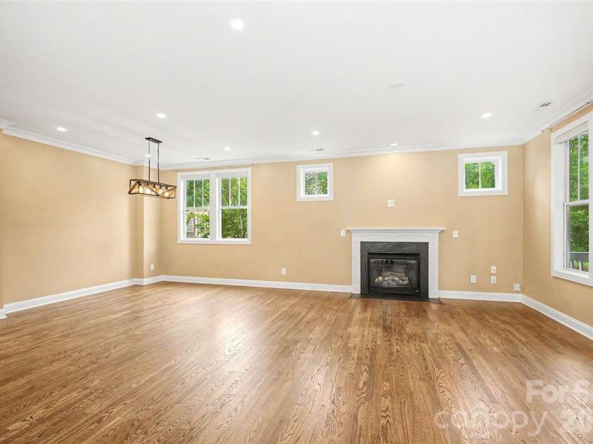10020 Vanguard Parkway, Huntersville, NC 28078.  MLS# CAR4420414, YatesRealty ID 48176. 