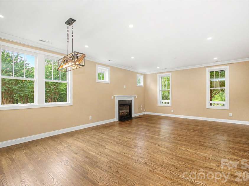 10020 Vanguard Parkway, Huntersville, NC 28078.  MLS# CAR4420414, YatesRealty ID 48176. 