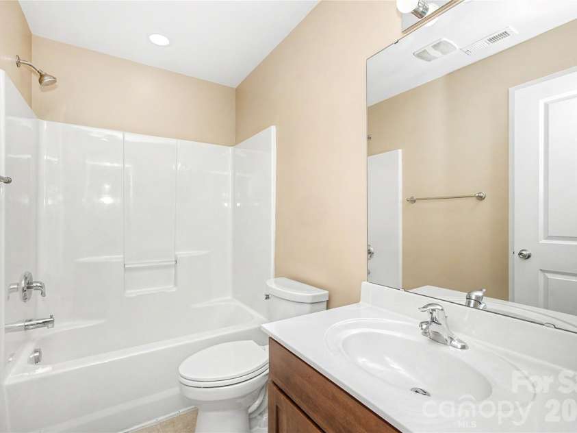 10020 Vanguard Parkway, Huntersville, NC 28078.  MLS# CAR4420414, YatesRealty ID 48176. 