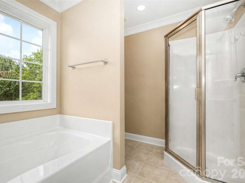 10020 Vanguard Parkway, Huntersville, NC 28078.  MLS# CAR4420414, YatesRealty ID 48176. 
