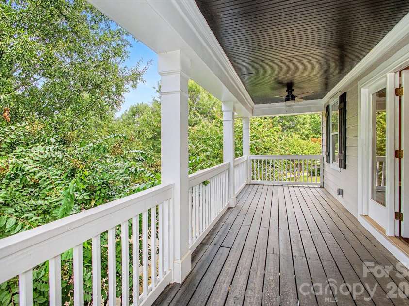 10020 Vanguard Parkway, Huntersville, NC 28078.  MLS# CAR4420414, YatesRealty ID 48176. 