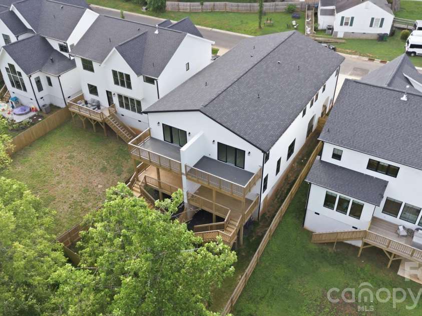 2007 South Street, Charlotte, NC 28208.  MLS# CAR4340104, YatesRealty ID 48177. 