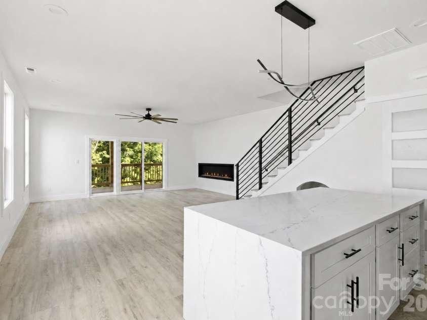 2007 South Street, Charlotte, NC 28208.  MLS# CAR4340104, YatesRealty ID 48177. 