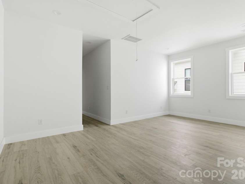 2007 South Street, Charlotte, NC 28208.  MLS# CAR4340104, YatesRealty ID 48177. 
