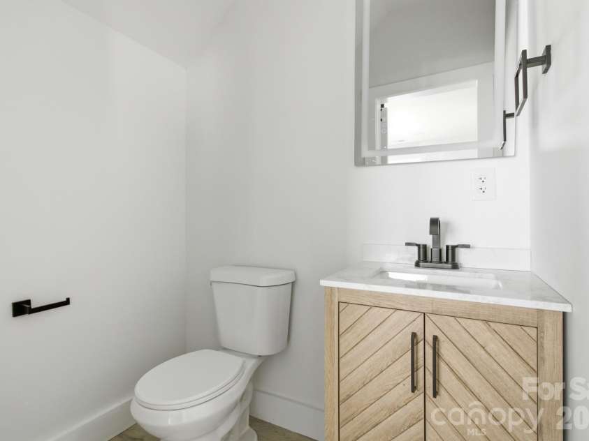 2007 South Street, Charlotte, NC 28208.  MLS# CAR4340104, YatesRealty ID 48177. 