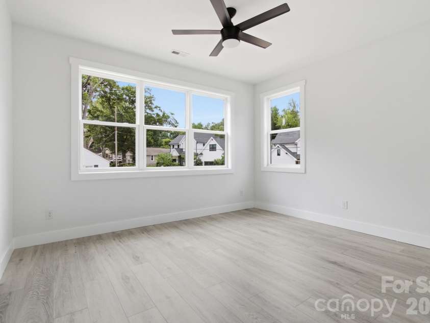 2007 South Street, Charlotte, NC 28208.  MLS# CAR4340104, YatesRealty ID 48177. 