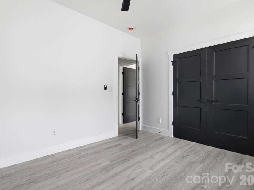 2007 South Street, Charlotte, NC 28208.  MLS# CAR4340104, YatesRealty ID 48177. 
