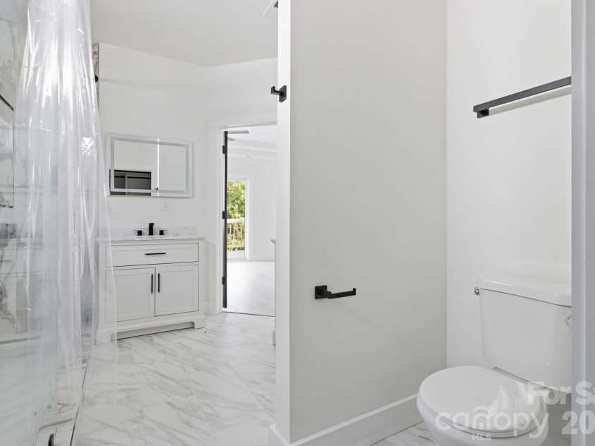 2007 South Street, Charlotte, NC 28208.  MLS# CAR4340104, YatesRealty ID 48177. 