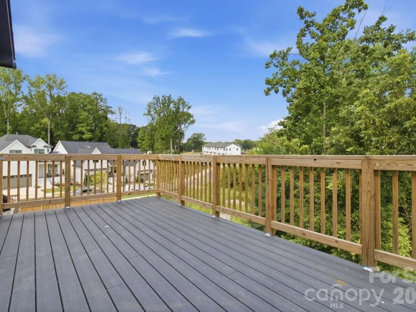 2007 South Street, Charlotte, NC 28208.  MLS# CAR4340104, YatesRealty ID 48177. 