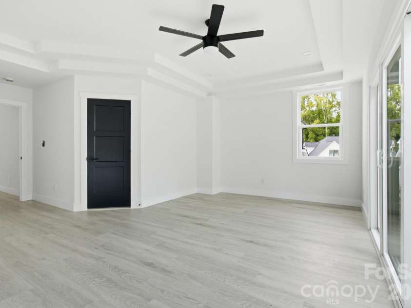 2007 South Street, Charlotte, NC 28208.  MLS# CAR4340104, YatesRealty ID 48177. 