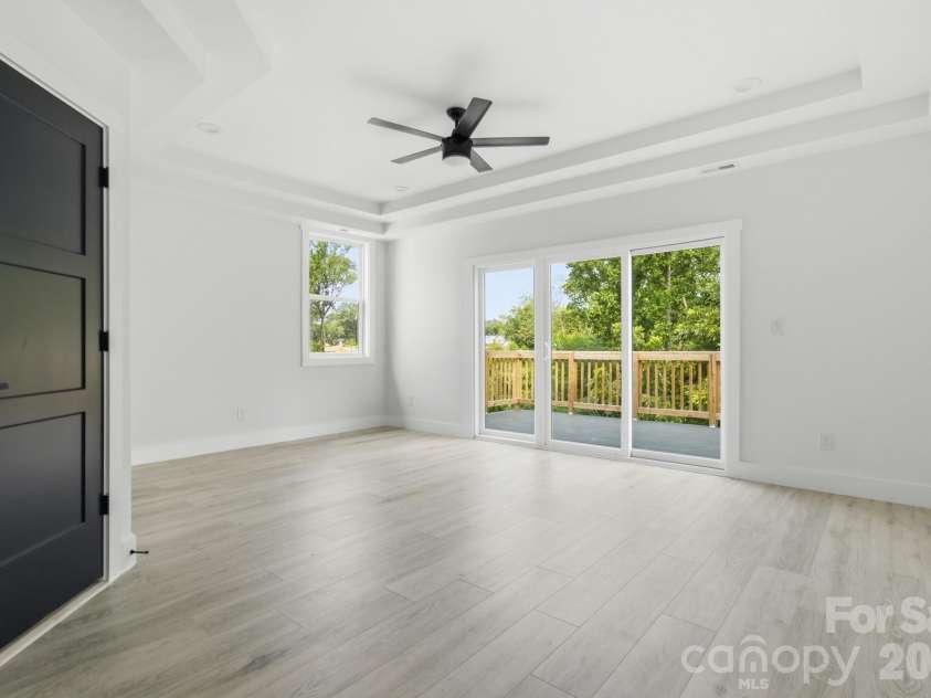 2007 South Street, Charlotte, NC 28208.  MLS# CAR4340104, YatesRealty ID 48177. 