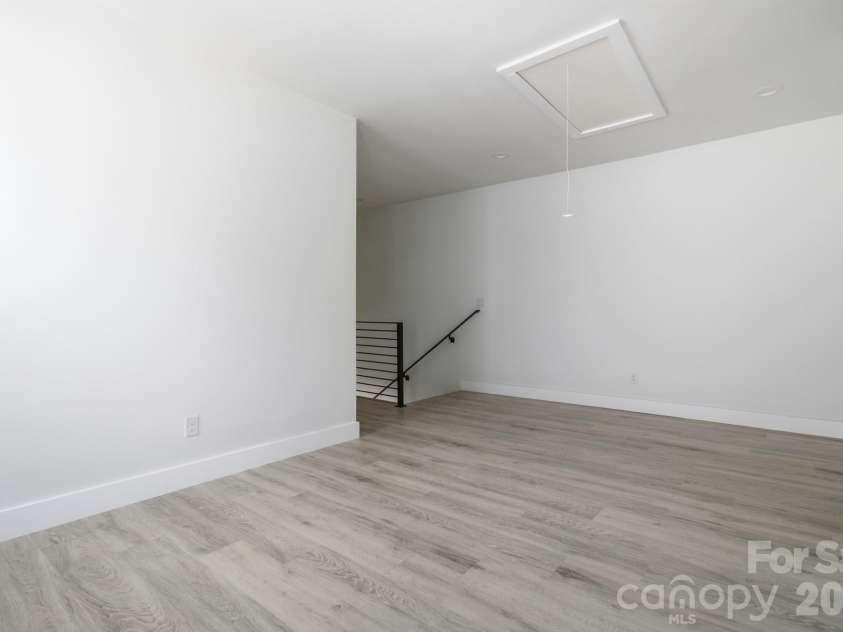 2007 South Street, Charlotte, NC 28208.  MLS# CAR4340104, YatesRealty ID 48177. 