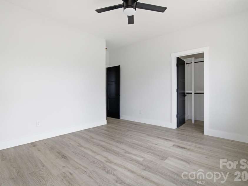 2007 South Street, Charlotte, NC 28208.  MLS# CAR4340104, YatesRealty ID 48177. 