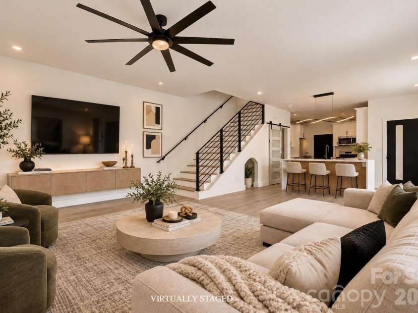 2007 South Street, Charlotte, NC 28208.  MLS# CAR4340104, YatesRealty ID 48177. VIRTUALLY STAGED