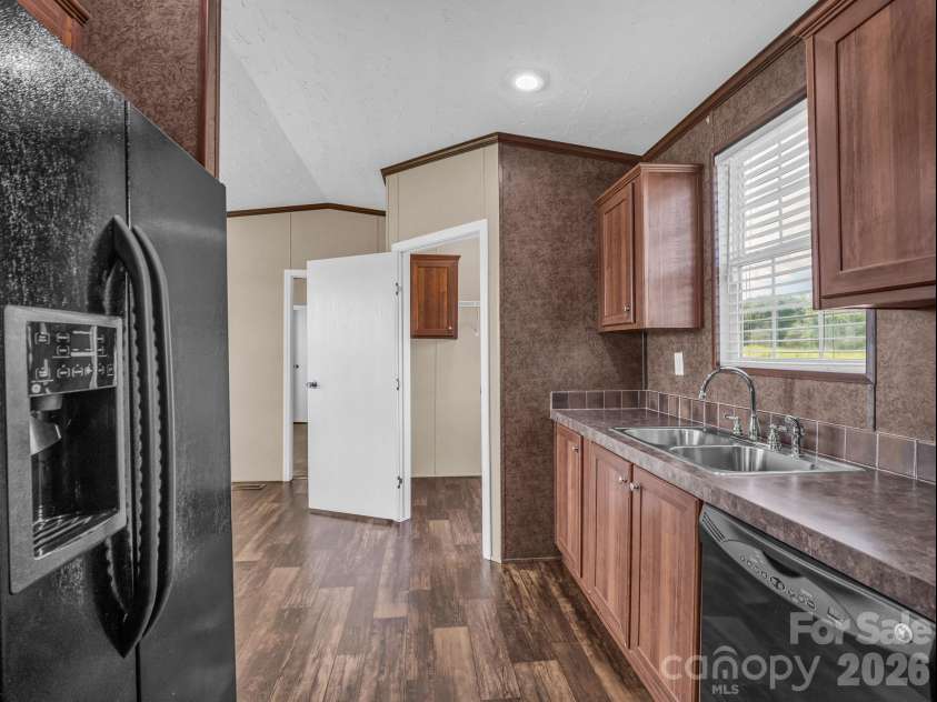 1760 Beachwood Road, Mooresboro, NC 28114.  MLS# CAR4420166, YatesRealty ID 48178. Kitchen