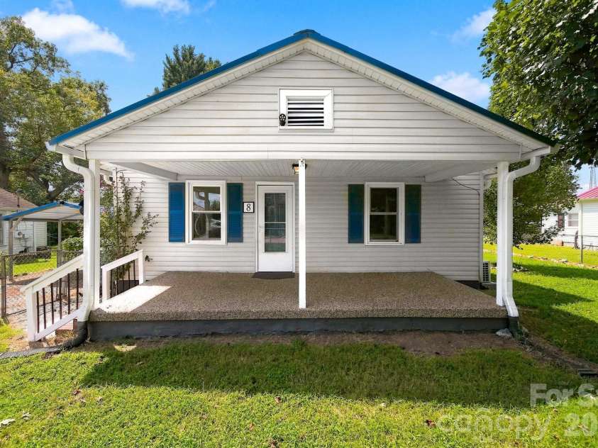 8 Crescent Street, Granite Falls, NC 28630.  MLS# CAR4420234, YatesRealty ID 48179. 