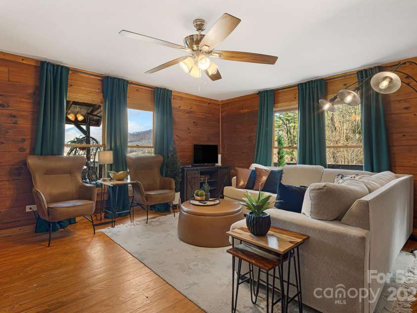 1414 Beaverdam Street, Canton, NC 28716.  MLS# CAR4225985, YatesRealty ID 4818. 