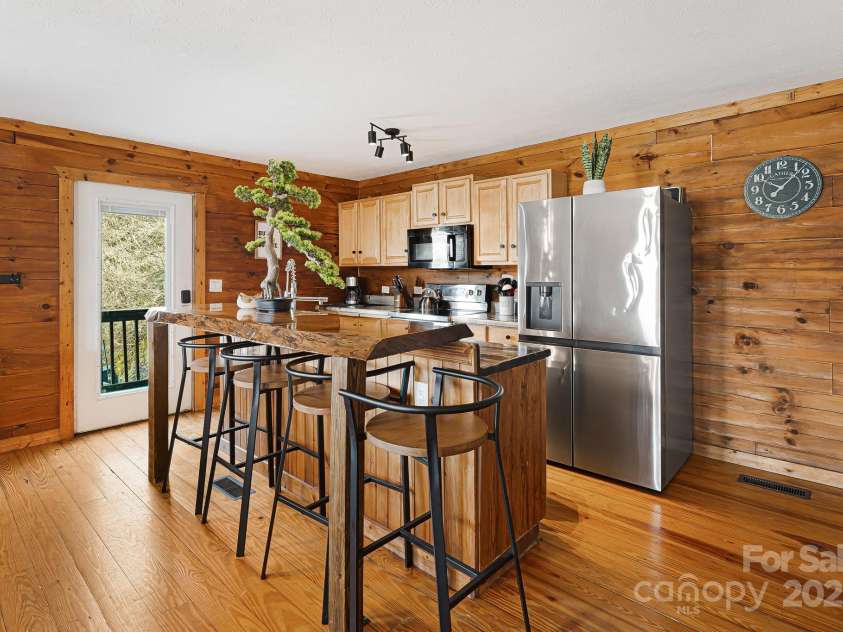 1414 Beaverdam Street, Canton, NC 28716.  MLS# CAR4225985, YatesRealty ID 4818. 