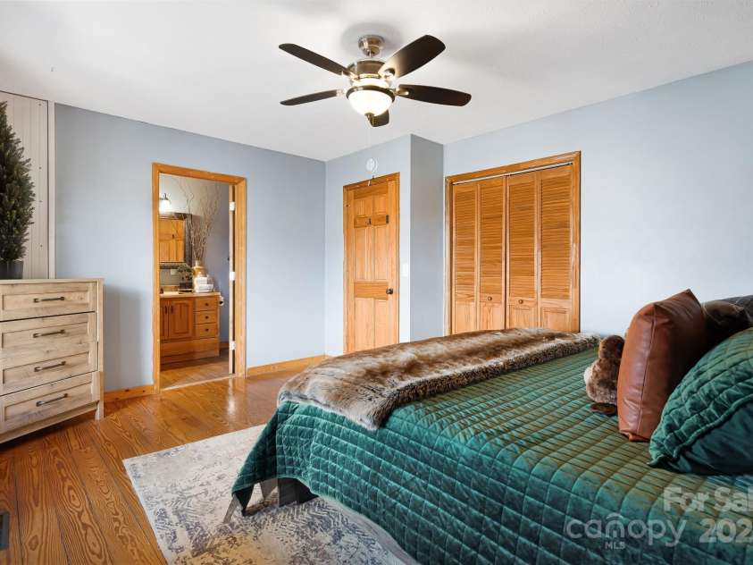 1414 Beaverdam Street, Canton, NC 28716.  MLS# CAR4225985, YatesRealty ID 4818. 
