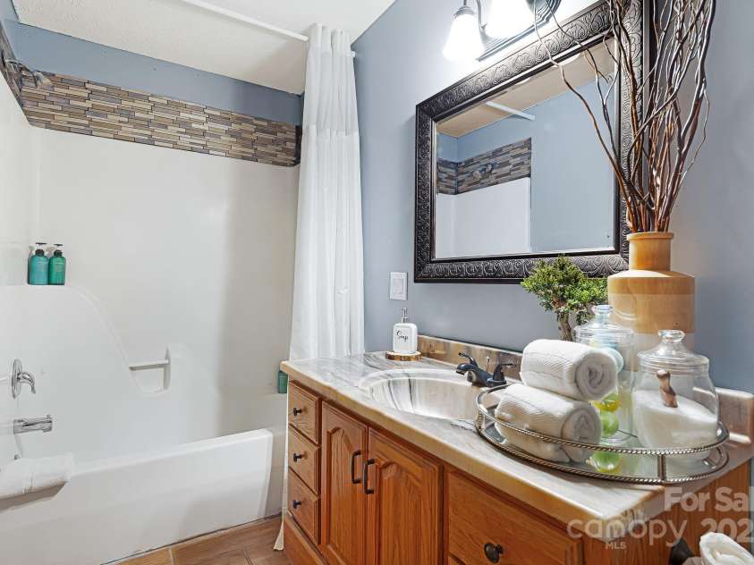1414 Beaverdam Street, Canton, NC 28716.  MLS# CAR4225985, YatesRealty ID 4818. 