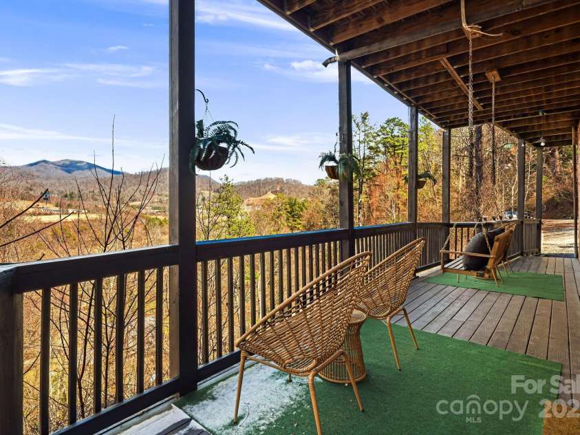 1414 Beaverdam Street, Canton, NC 28716.  MLS# CAR4225985, YatesRealty ID 4818. 