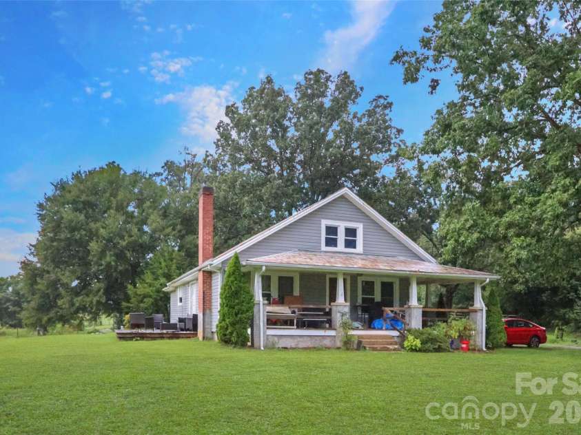 4888 Ruby Lane, Morganton, NC 28655.  MLS# CAR4419259, YatesRealty ID 48181. 