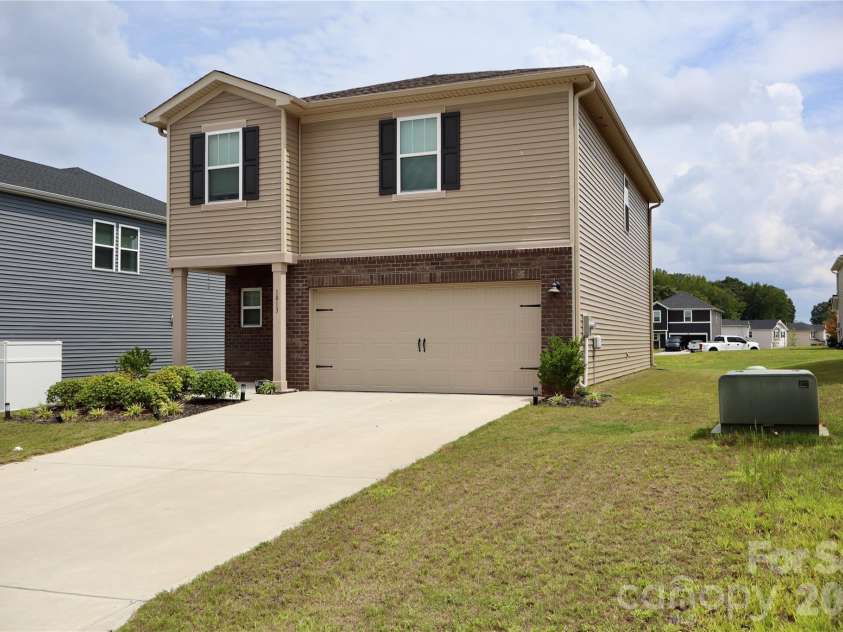 1013 Harry Court, Albemarle, NC 28001.  MLS# CAR4419313, YatesRealty ID 48182. Front