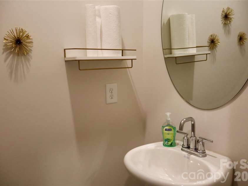 1013 Harry Court, Albemarle, NC 28001.  MLS# CAR4419313, YatesRealty ID 48182. Half Bath