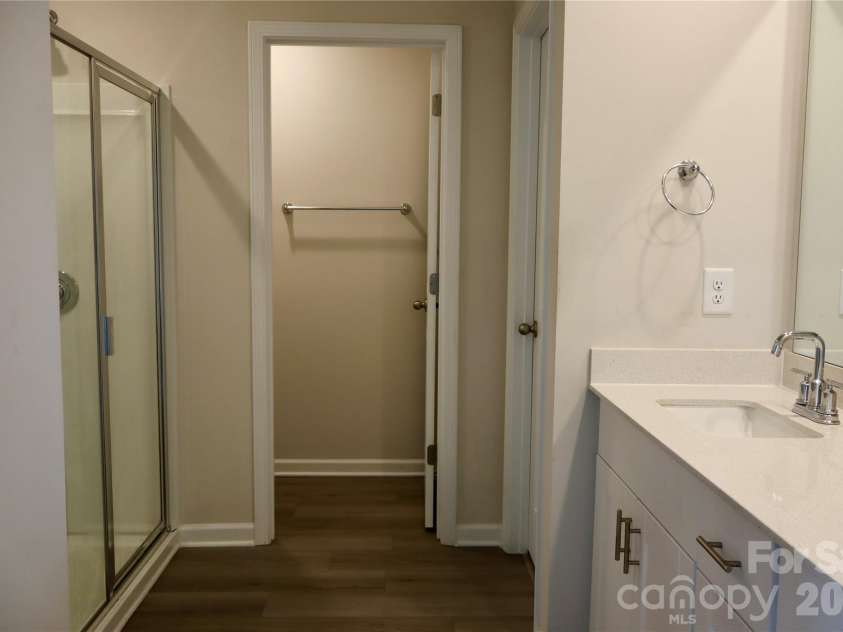 1013 Harry Court, Albemarle, NC 28001.  MLS# CAR4419313, YatesRealty ID 48182. Primary Bath