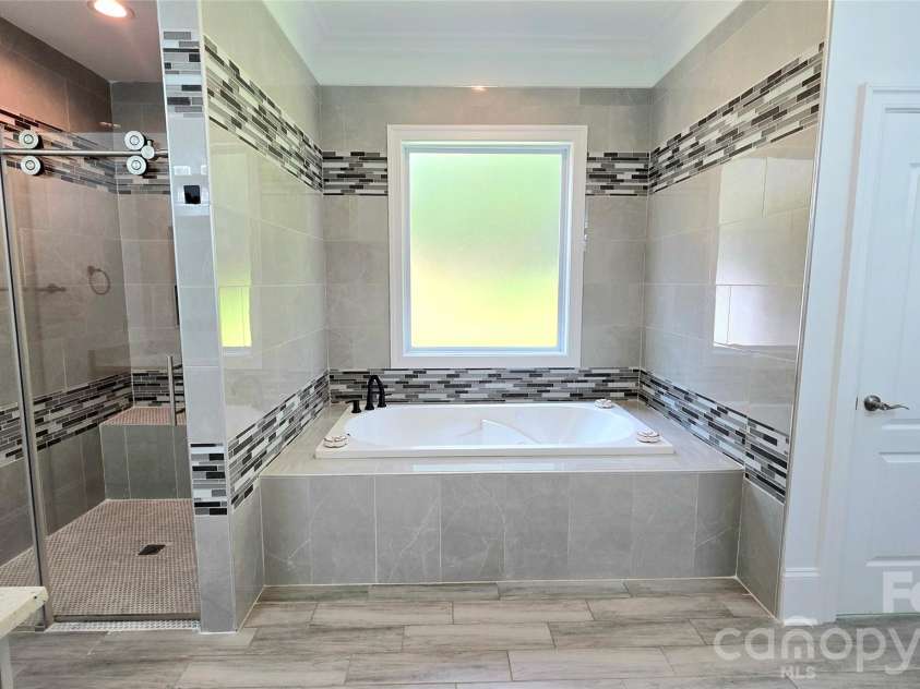 3552 Waterview Trail, Lincolnton, NC 28092.  MLS# CAR4419569, YatesRealty ID 48184. 
