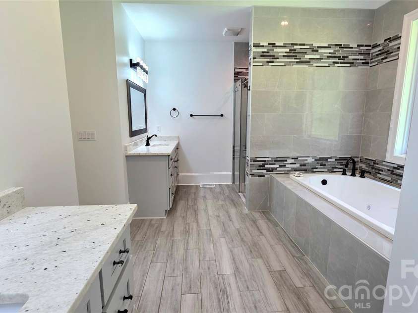 3552 Waterview Trail, Lincolnton, NC 28092.  MLS# CAR4419569, YatesRealty ID 48184. 