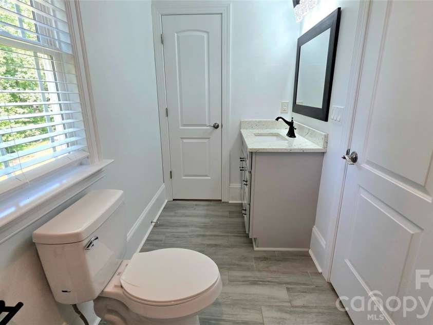 3552 Waterview Trail, Lincolnton, NC 28092.  MLS# CAR4419569, YatesRealty ID 48184. 