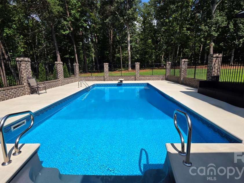 3552 Waterview Trail, Lincolnton, NC 28092.  MLS# CAR4419569, YatesRealty ID 48184. 