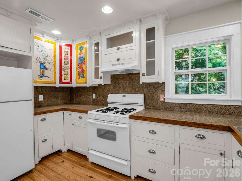 160 Howard Street, Tryon, NC 28782.  MLS# CAR4420427, YatesRealty ID 48186. 
