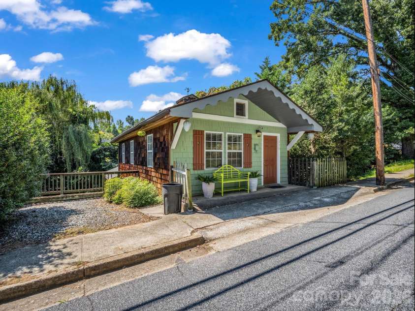 160 Howard Street, Tryon, NC 28782.  MLS# CAR4420427, YatesRealty ID 48186. 