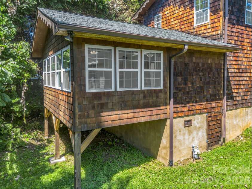 160 Howard Street, Tryon, NC 28782.  MLS# CAR4420427, YatesRealty ID 48186. 
