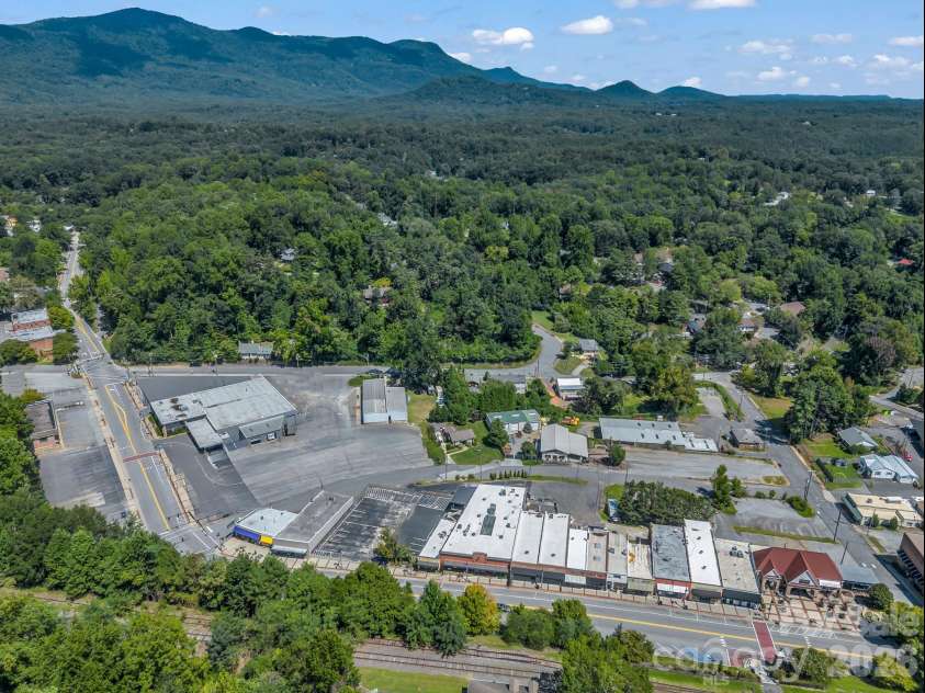 160 Howard Street, Tryon, NC 28782.  MLS# CAR4420427, YatesRealty ID 48186. 