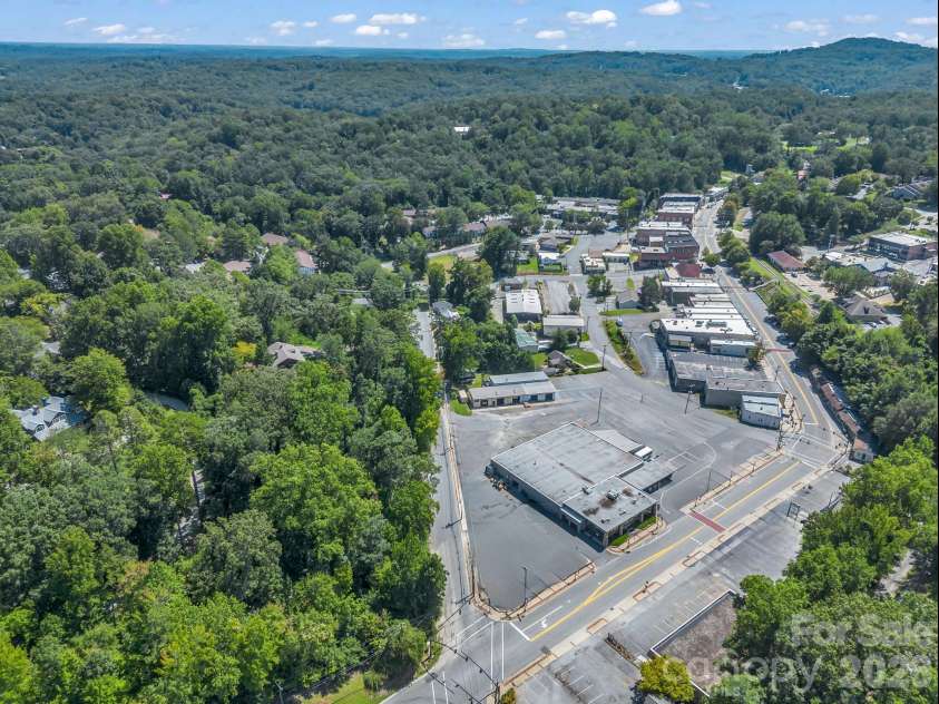 160 Howard Street, Tryon, NC 28782.  MLS# CAR4420427, YatesRealty ID 48186. 