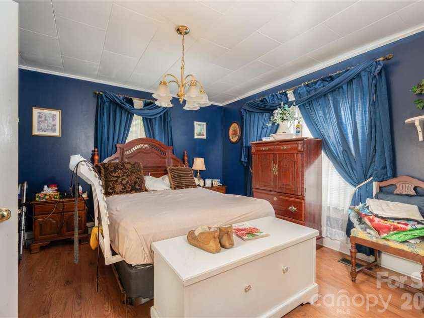 1461 Old NC 18 South, Morganton, NC 28655.  MLS# CAR4420488, YatesRealty ID 48189. 2nd Bedroom