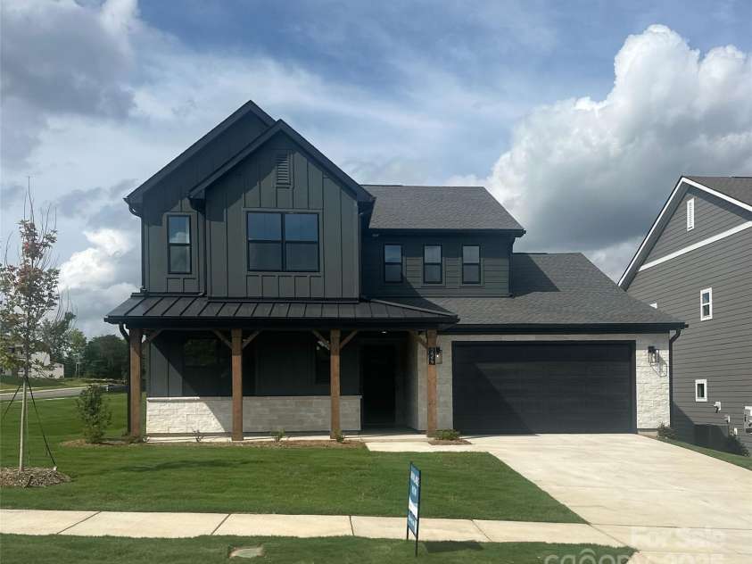 224 Windy Dell Drive, Tega Cay, SC 29708.  MLS# CAR4214107, YatesRealty ID 4819. Exterior of Home